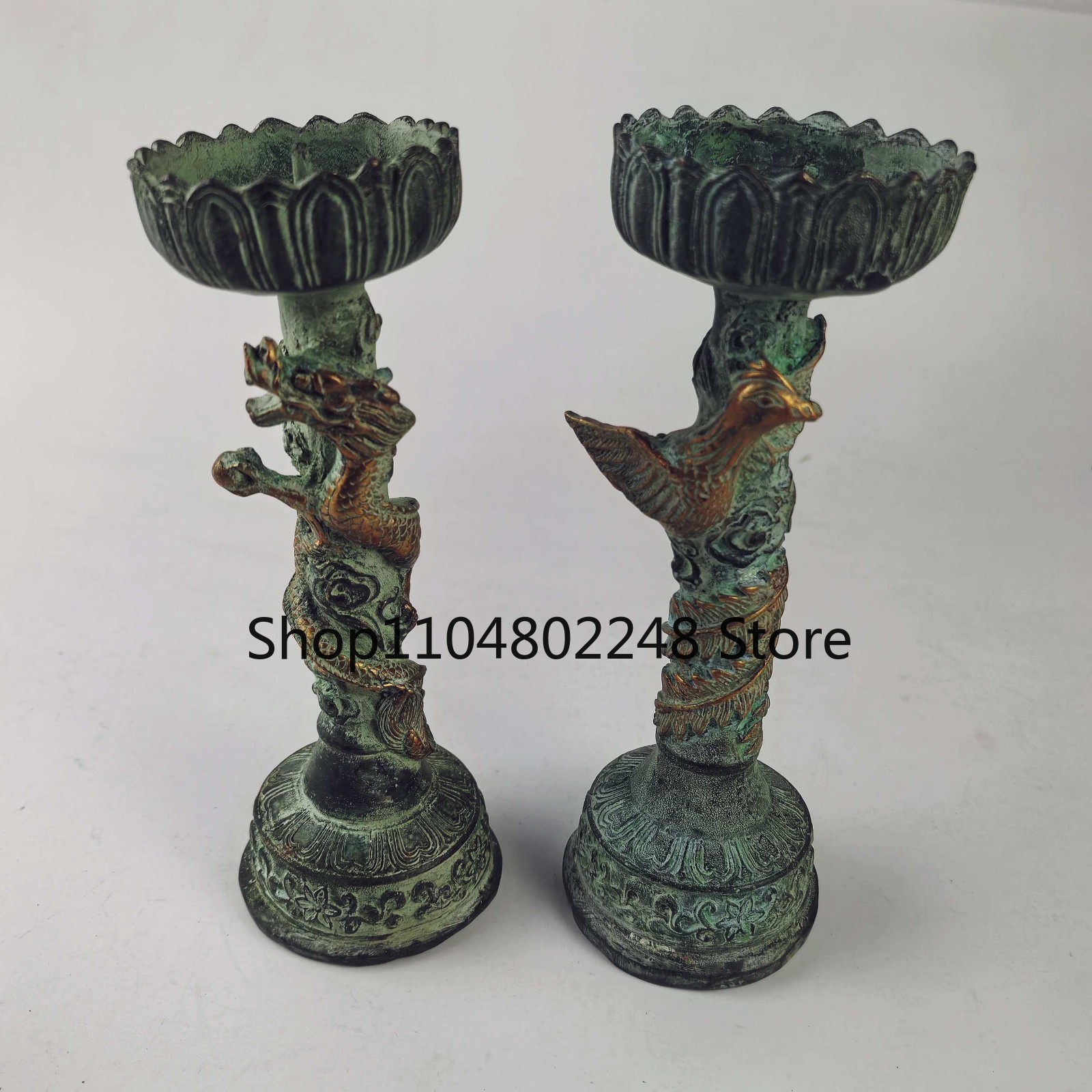 Collectible Vintage Lamps - フォークコレクション 古銅製の彫刻が施された金メッキの龍と鳳凰のオイルランプ一対