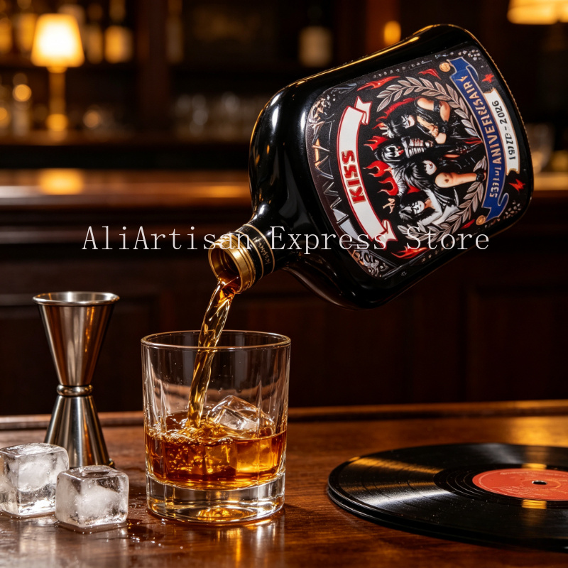 ロックミュージックにインスパイアされたウイスキーデキャンタ、 - Vintage Collectible Liquor Bottles のレビューと価格