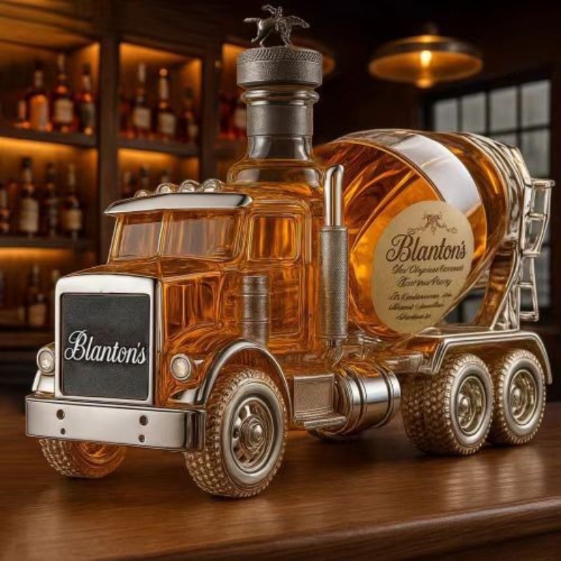ヴィンテージトラックデザインのガラス製ウイスキーデカンター、 - Vintage Collectible Liquor Bottles のレビューと価格